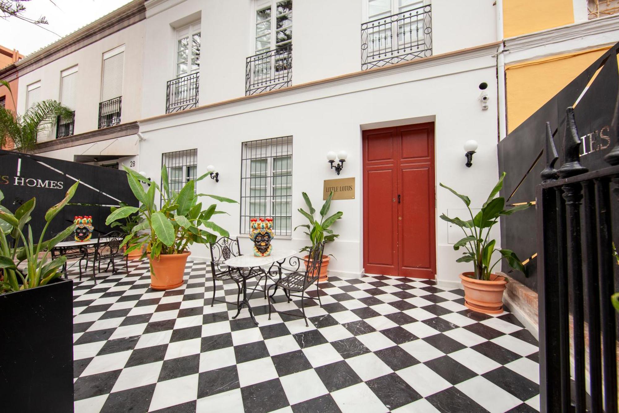 Pries Homes - Little Lotus Málaga Eksteriør billede